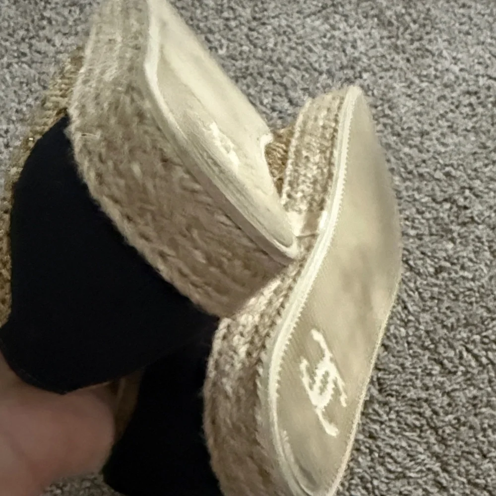 CHANEL Women's Black and Gold Lace Sneakers - Picture 10 of 11